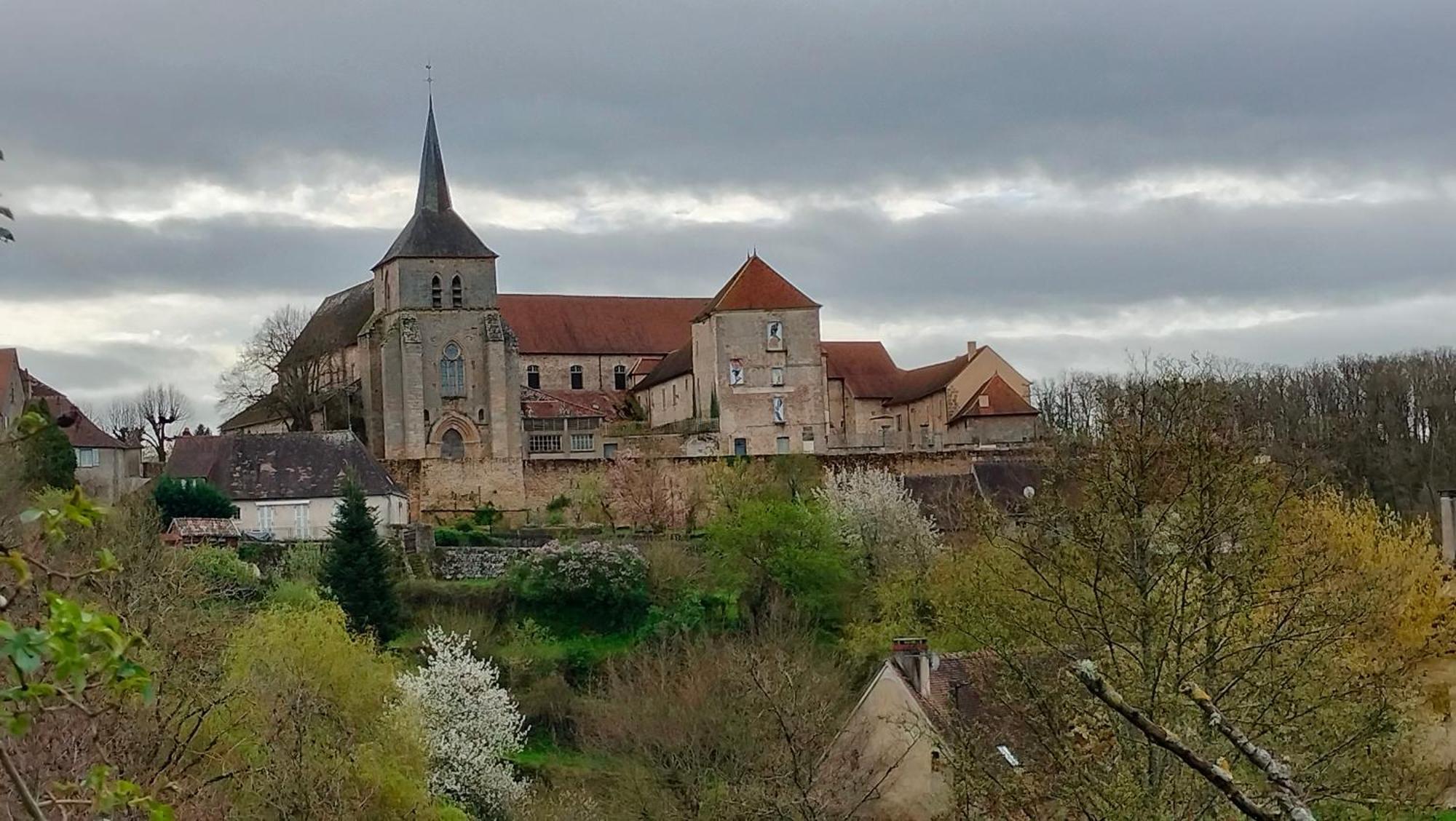 Gite "La Petite" Saint-Benoit-du-Sault Exterior foto